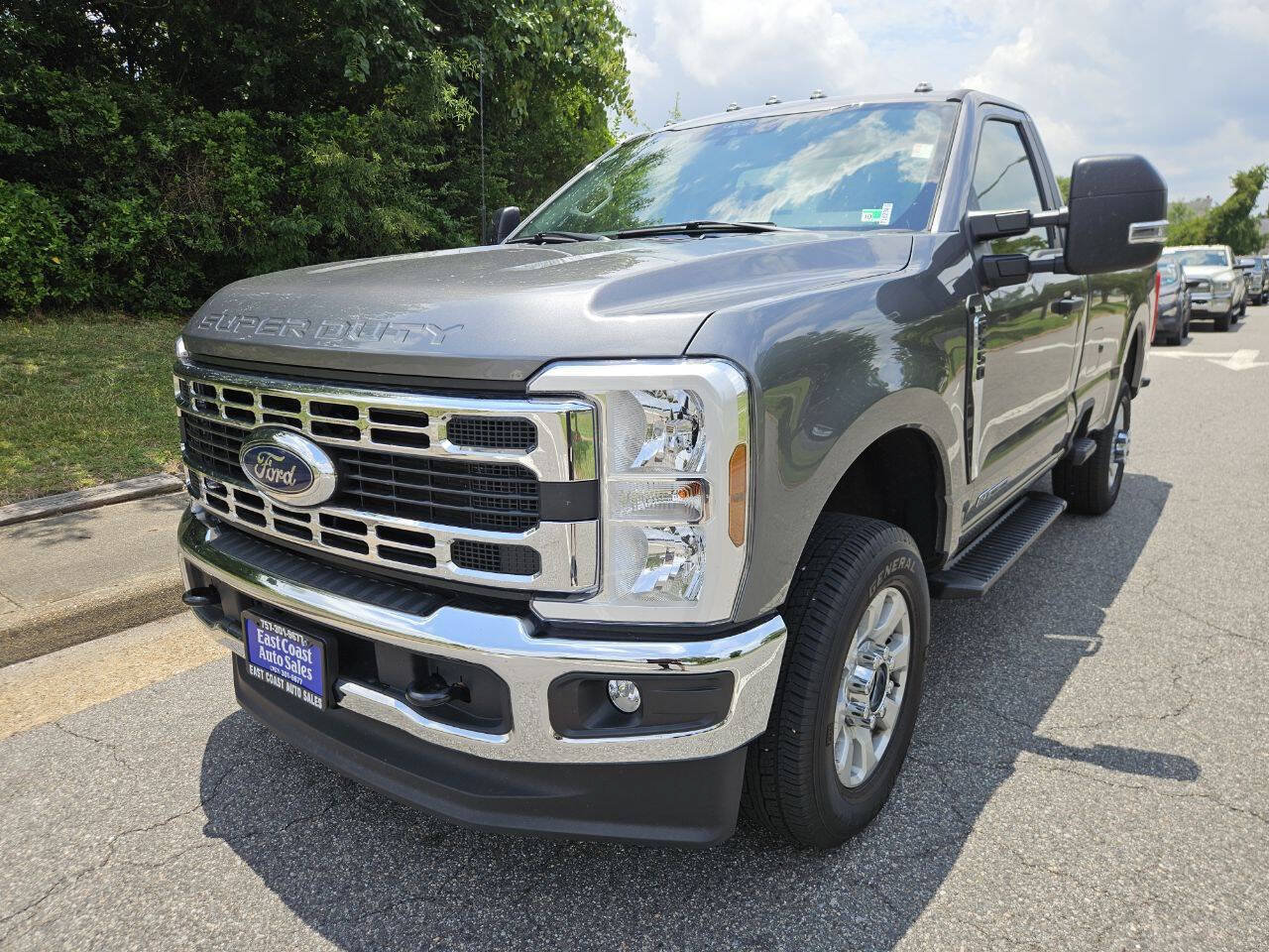 Used 2024 Ford F350 XLT AWD/4WD image 3