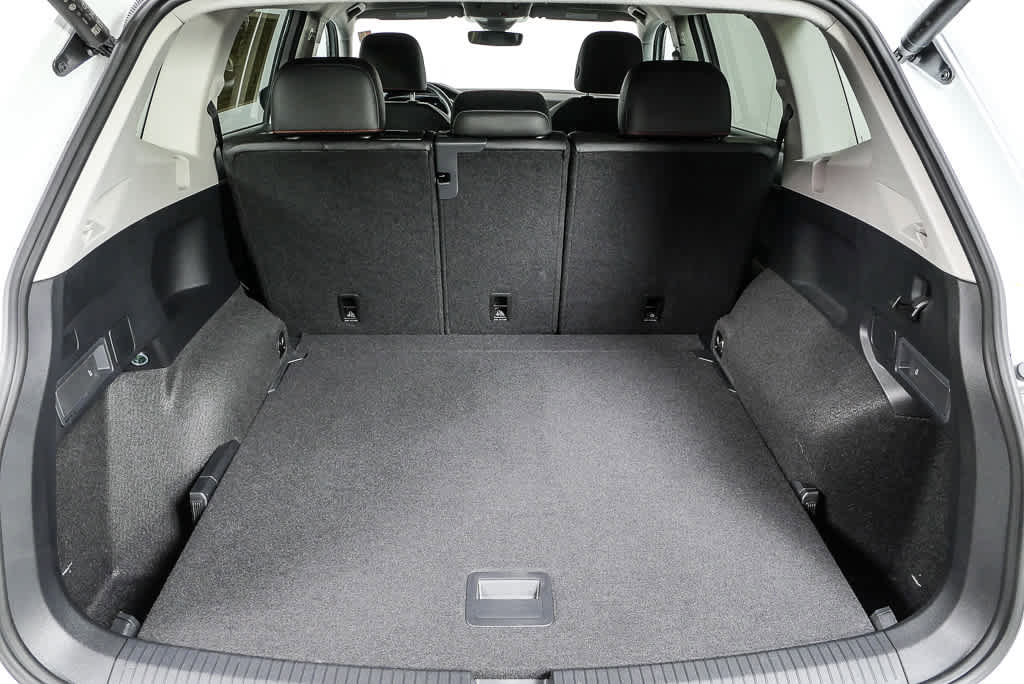 Certified 2024 Volkswagen Tiguan Wolfsburg Edition AWD/4WD image 34