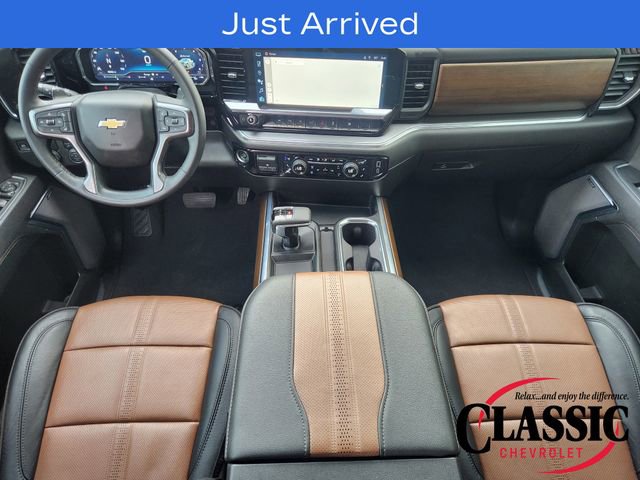 Used 2024 Chevrolet Silverado 1500 High Country w/ Technology Package RWD image 36