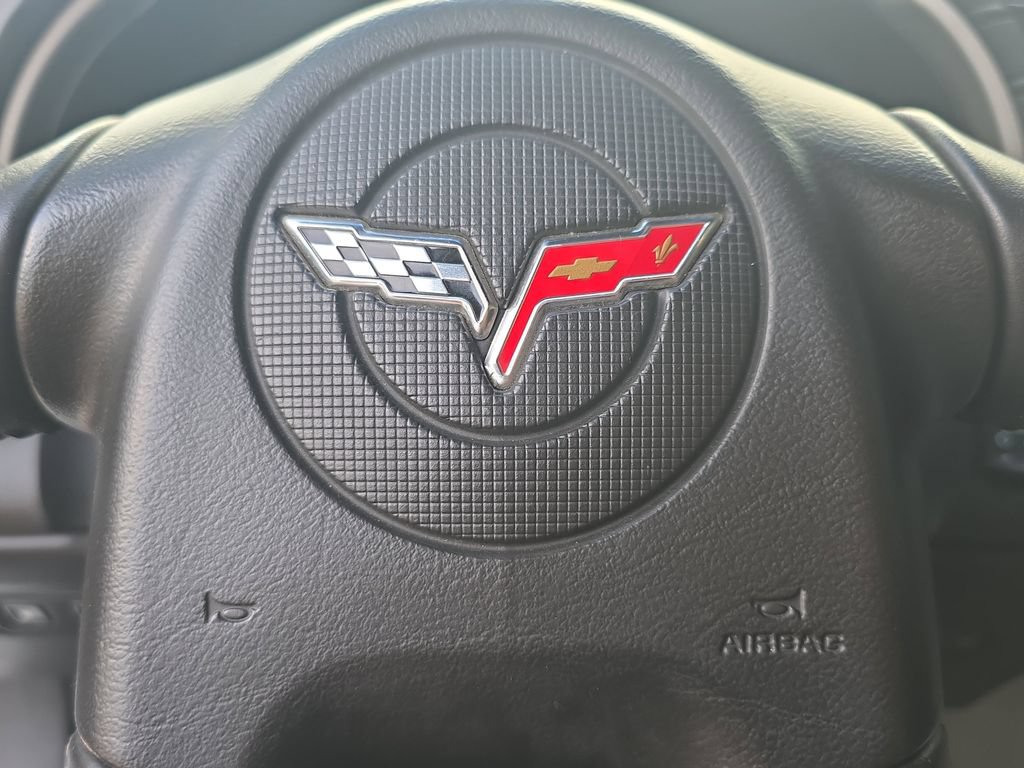 Used 2005 Chevrolet Corvette Coupe RWD image 21