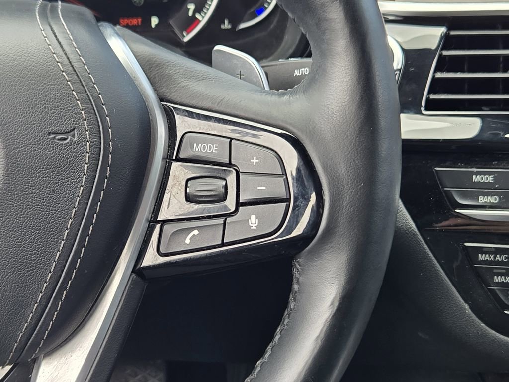 Used 2019 BMW 530i xDrive AWD/4WD image 37