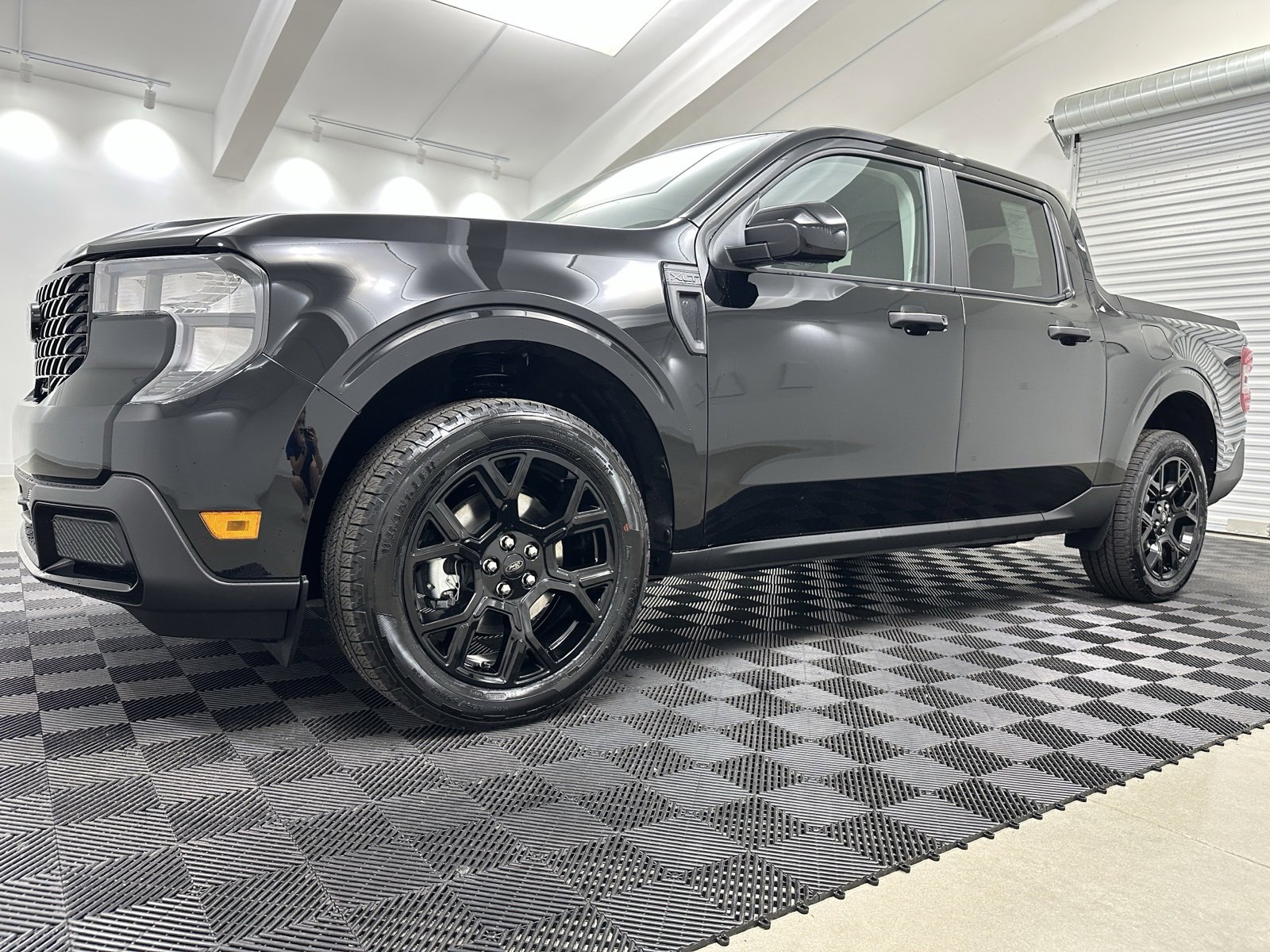 New 2025 Ford Maverick XLT w/ XLT Luxury Package image 3