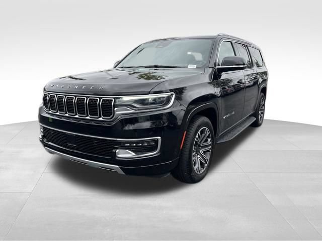 Used 2024 Jeep Wagoneer L Series II w/ Flexible Seating Group AWD/4WD image 3