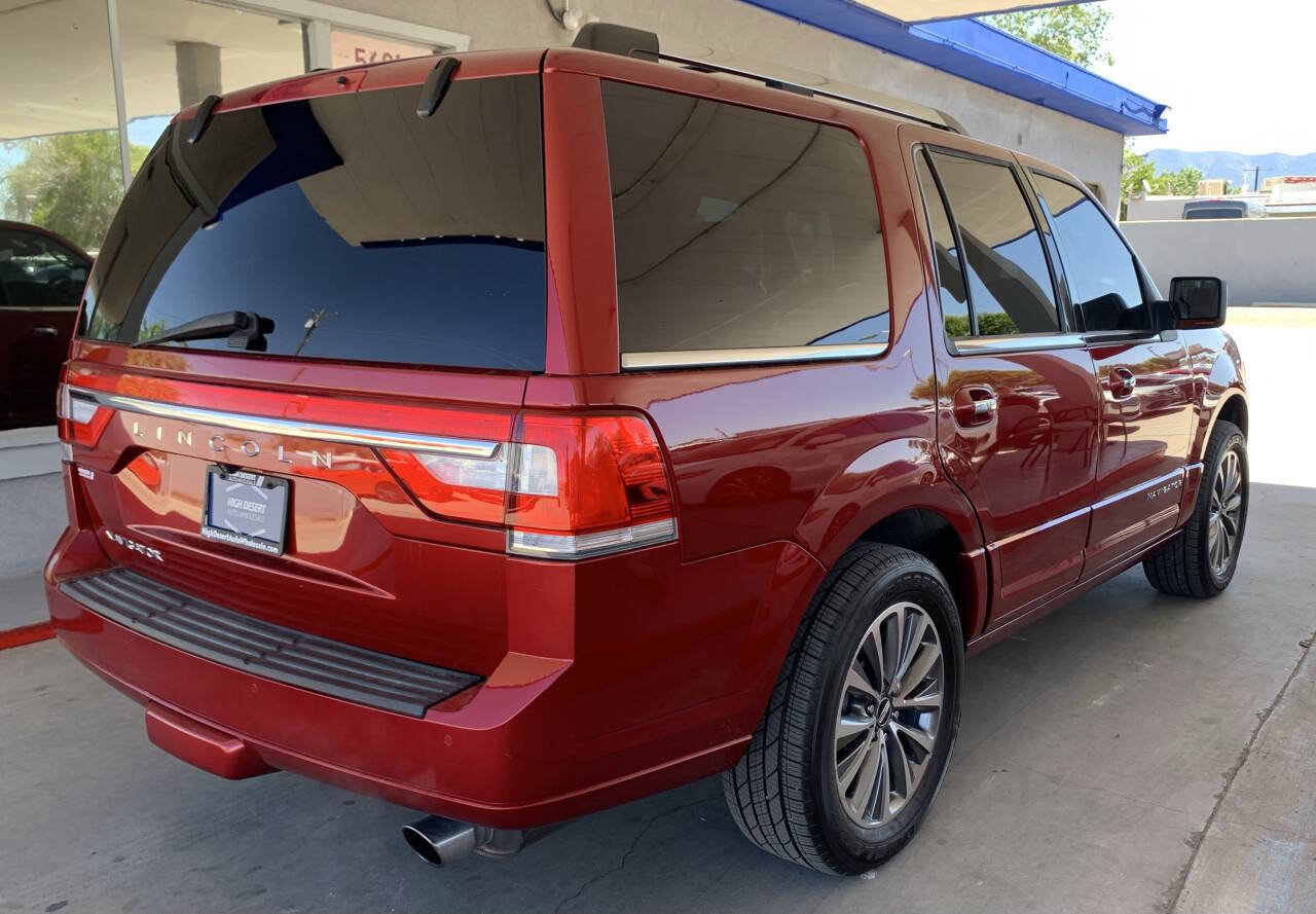 Used 2017 Lincoln Navigator Select AWD/4WD image 5
