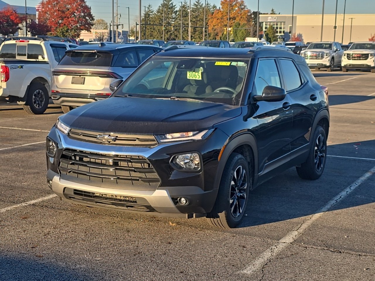 Used 2023 Chevrolet TrailBlazer LT w/ Convenience Package FWD image 3
