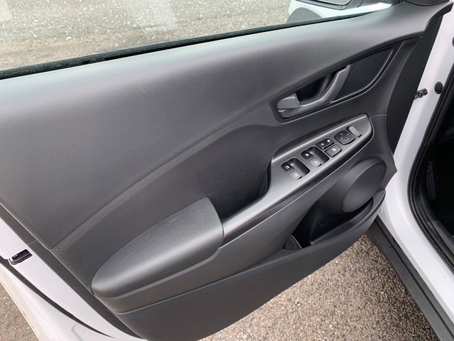 Certified 2023 Hyundai Kona SE w/ Cargo Package image 19