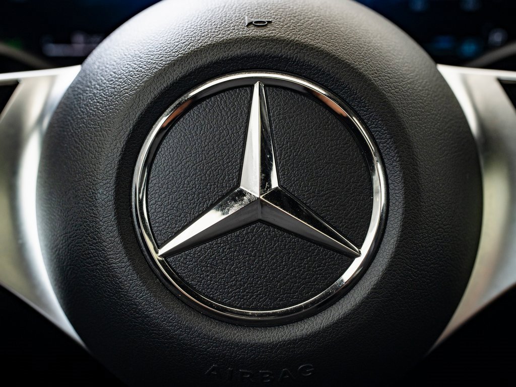 Certified 2025 Mercedes-Benz GLC 300 4MATIC image 26