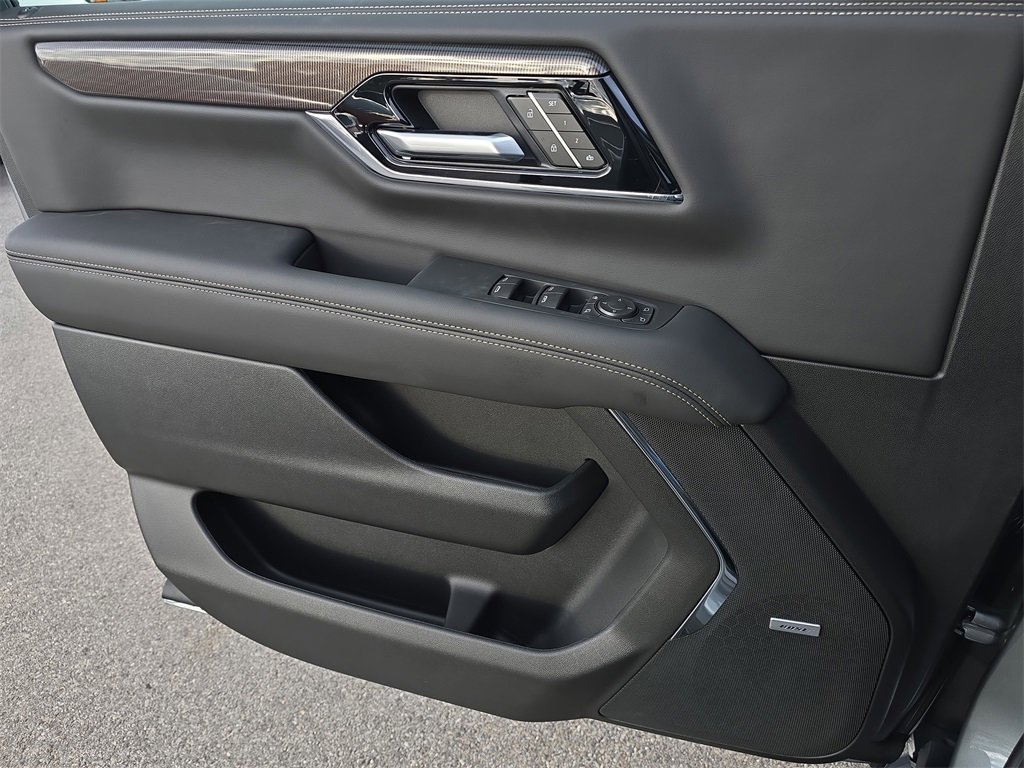 New 2026 GMC Yukon Elevation image 28