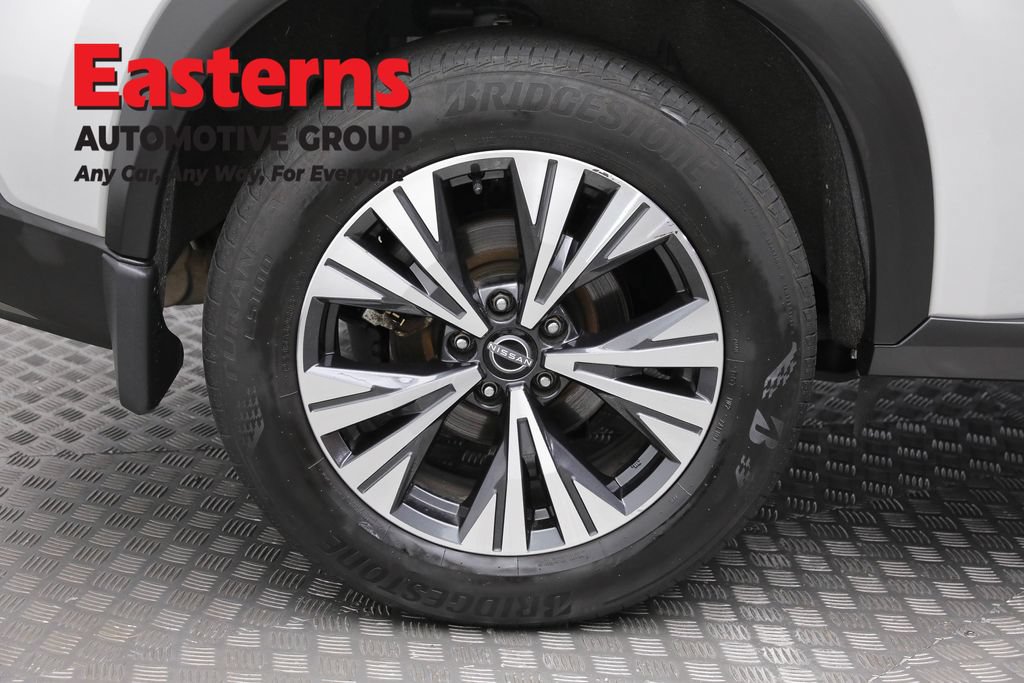 Used 2023 Nissan Rogue SV AWD/4WD image 26