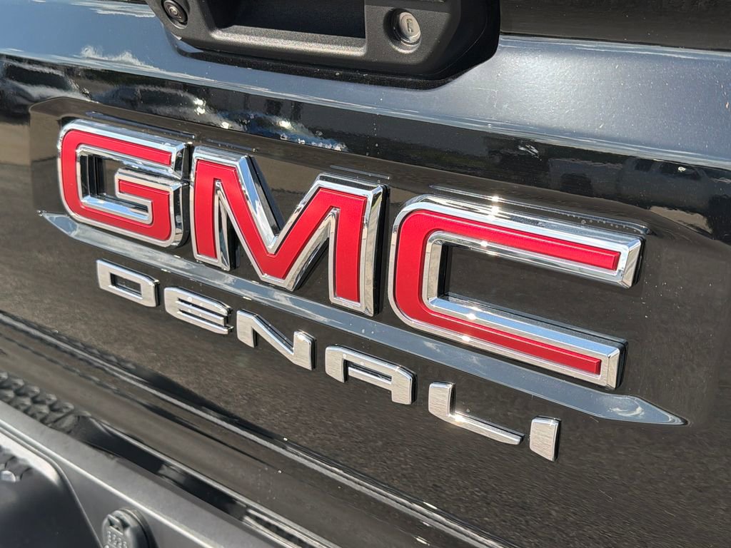 New 2026 GMC Canyon Denali AWD/4WD image 8
