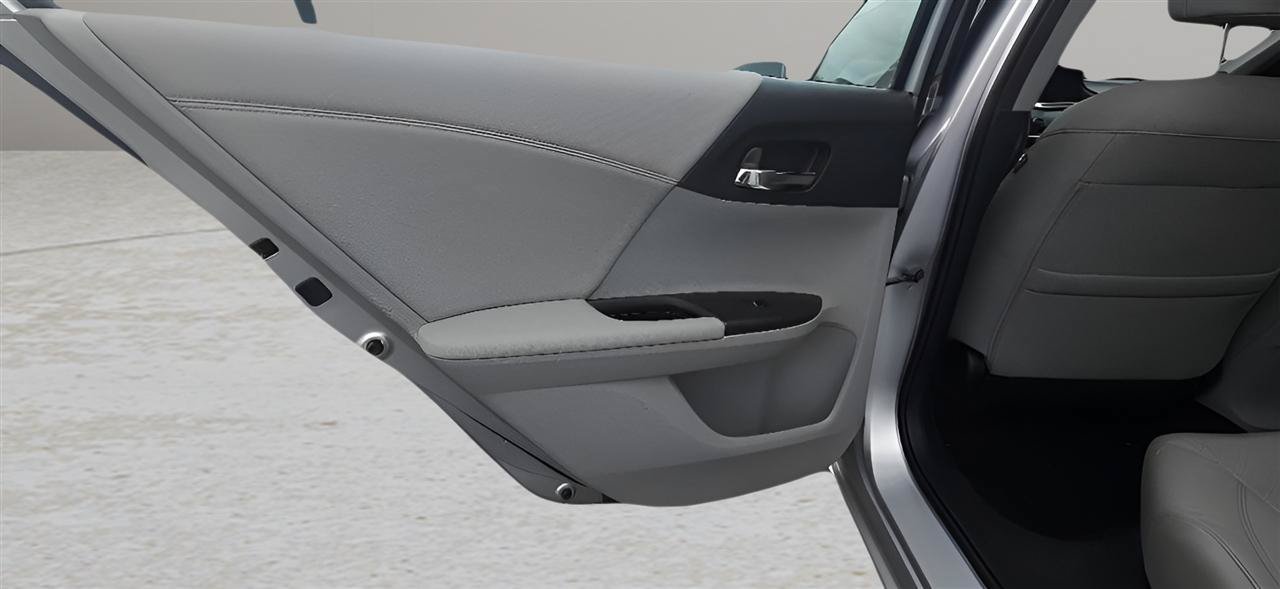 Used 2015 Honda Accord EX-L image 21