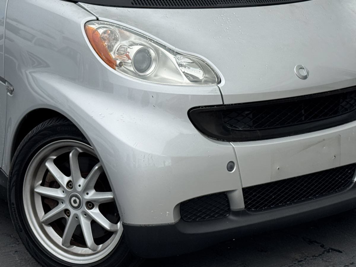 Used 2009 smart fortwo passion RWD image 3