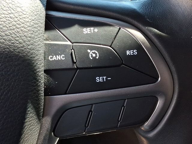 Used 2020 Jeep Grand Cherokee Laredo AWD/4WD image 21
