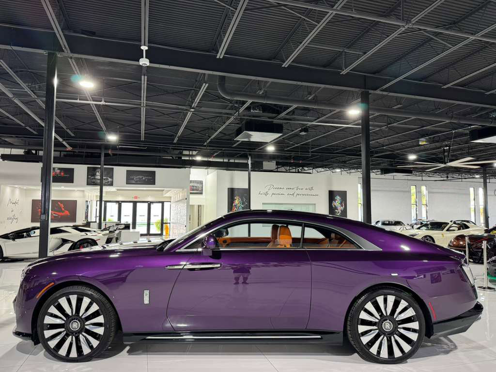Used 2024 Rolls-Royce Spectre w/ Spectre Launch Package image 4