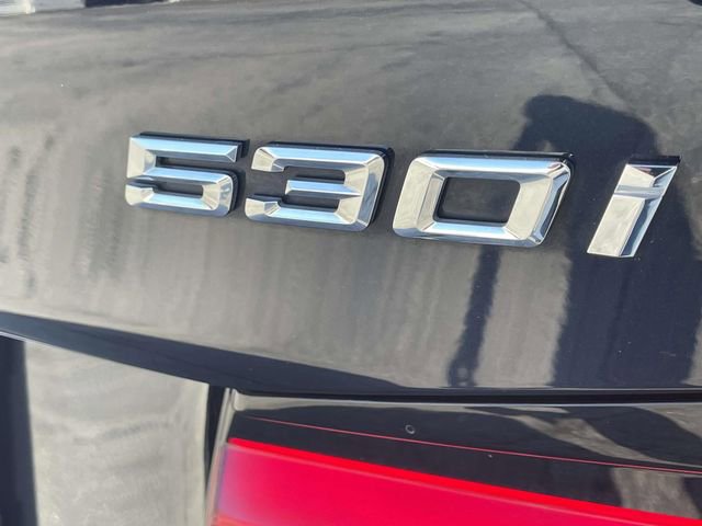 Used 2022 BMW 530i w/ M Sport Package image 7