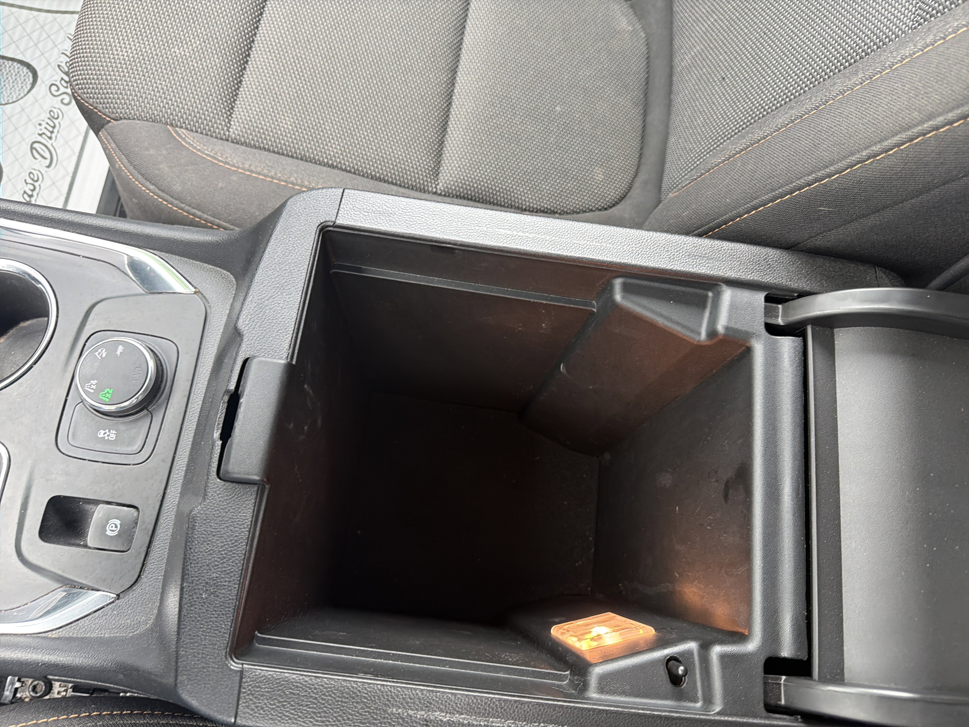 Used 2021 Chevrolet Traverse LT w/ LPO, Floor Liner Package AWD/4WD image 31