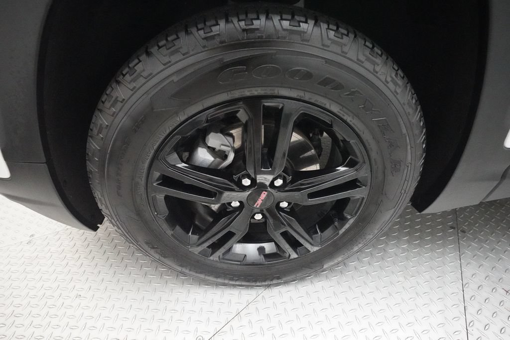 Used 2024 GMC Terrain AT4 AWD/4WD image 25