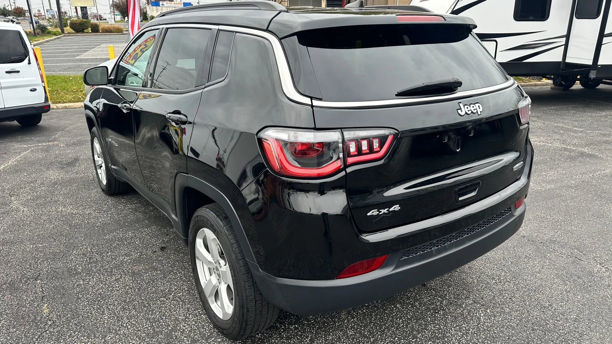 Used 2019 Jeep Compass Latitude w/ Popular Equipment Group image 8