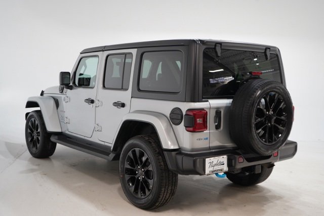Used 2023 Jeep Wrangler Unlimited Sahara w/ Cold Weather Group image 5