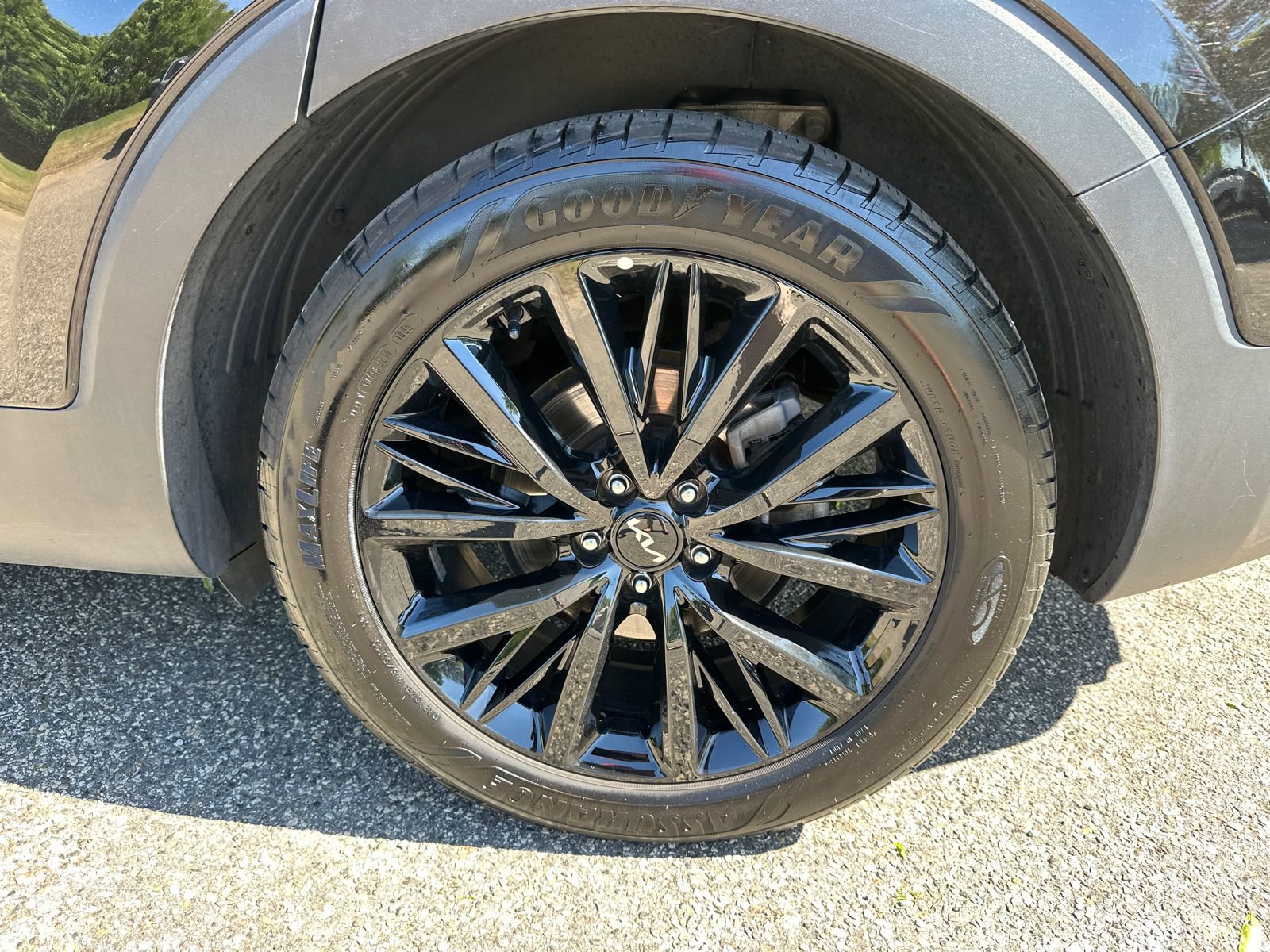 Used 2022 Kia Telluride SX w/ Towing Package image 18