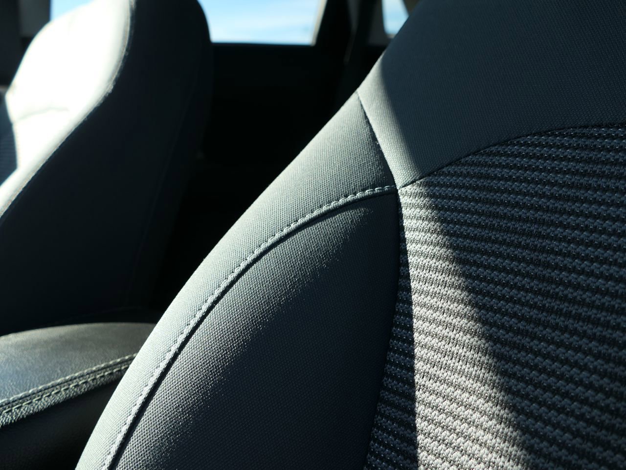 Used 2018 Kia Niro LX image 12