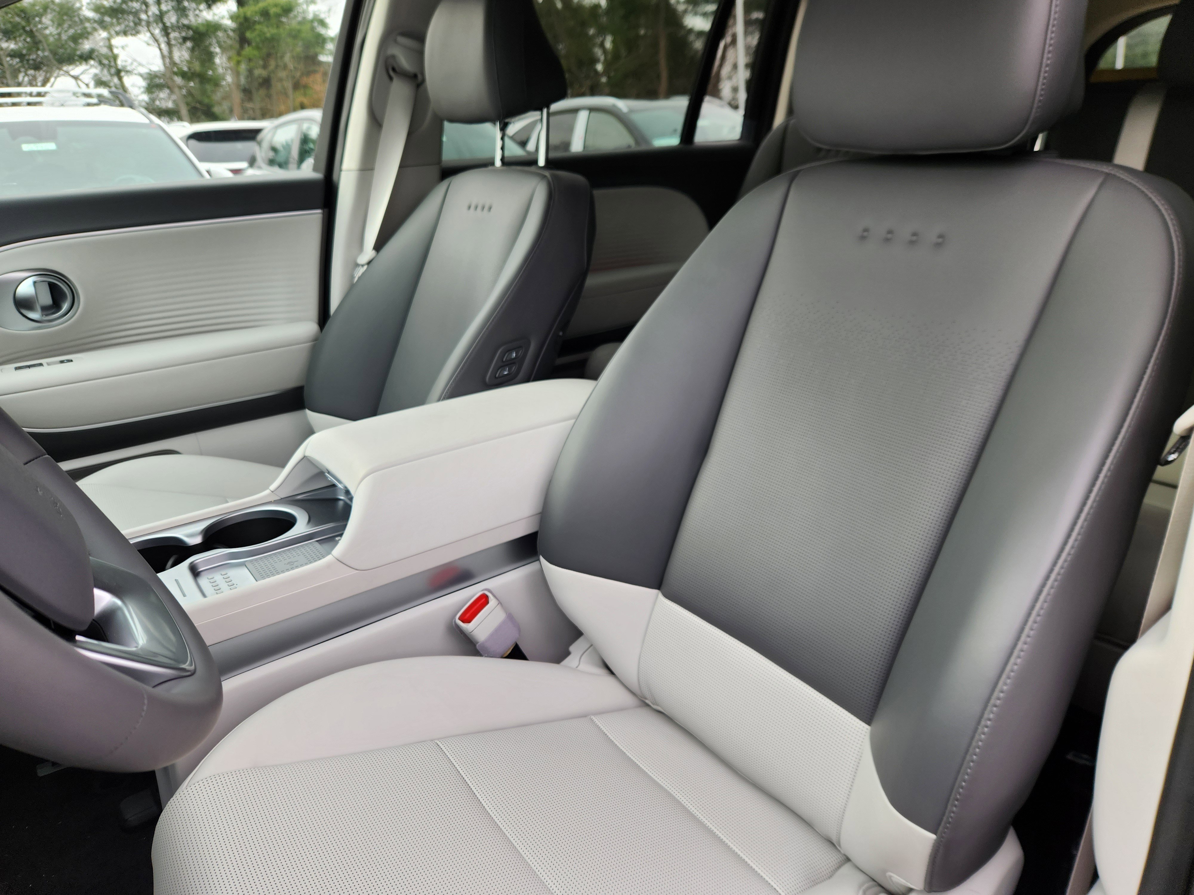 New 2026 Hyundai Ioniq 9 SEL image 8