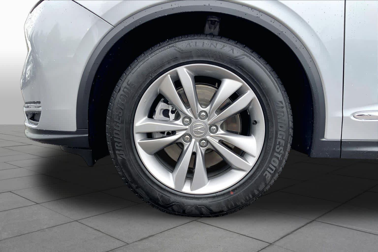 Used 2026 Acura MDX SH-AWD image 11