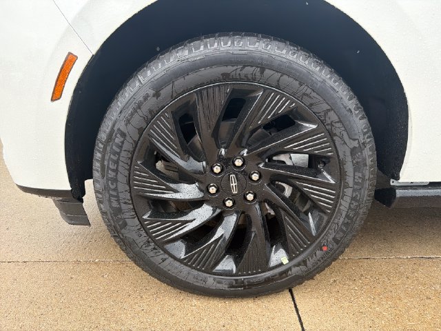 New 2027 Lincoln Navigator L Reserve w/ Jet Appearance Package AWD/4WD image 13