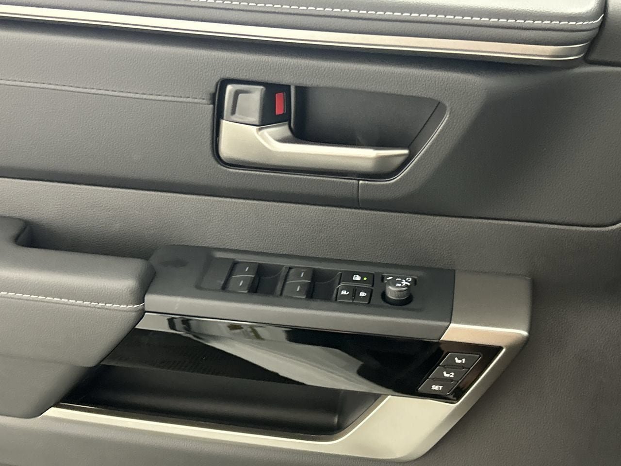 New 2026 Toyota Tundra Limited AWD/4WD image 18