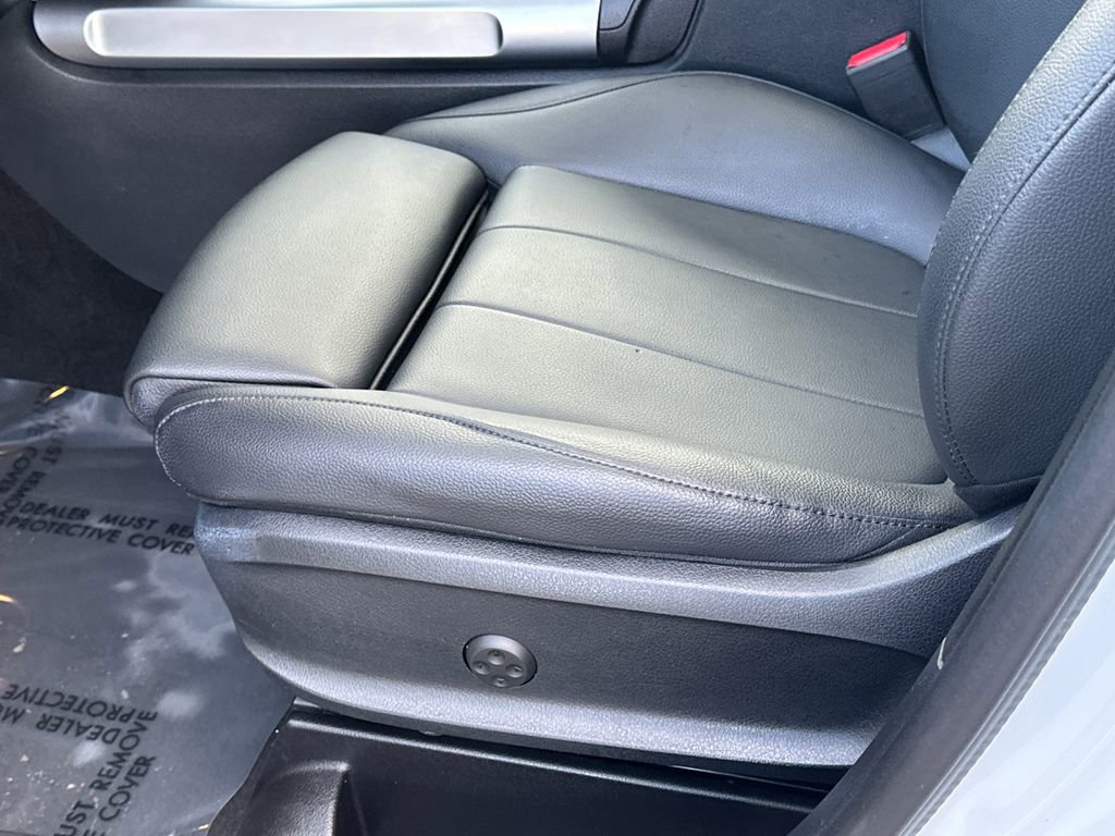 Used 2023 Mercedes-Benz GLB 250 4MATIC image 25