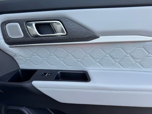New 2026 Ford Explorer Platinum w/ LUX Leather Package image 55