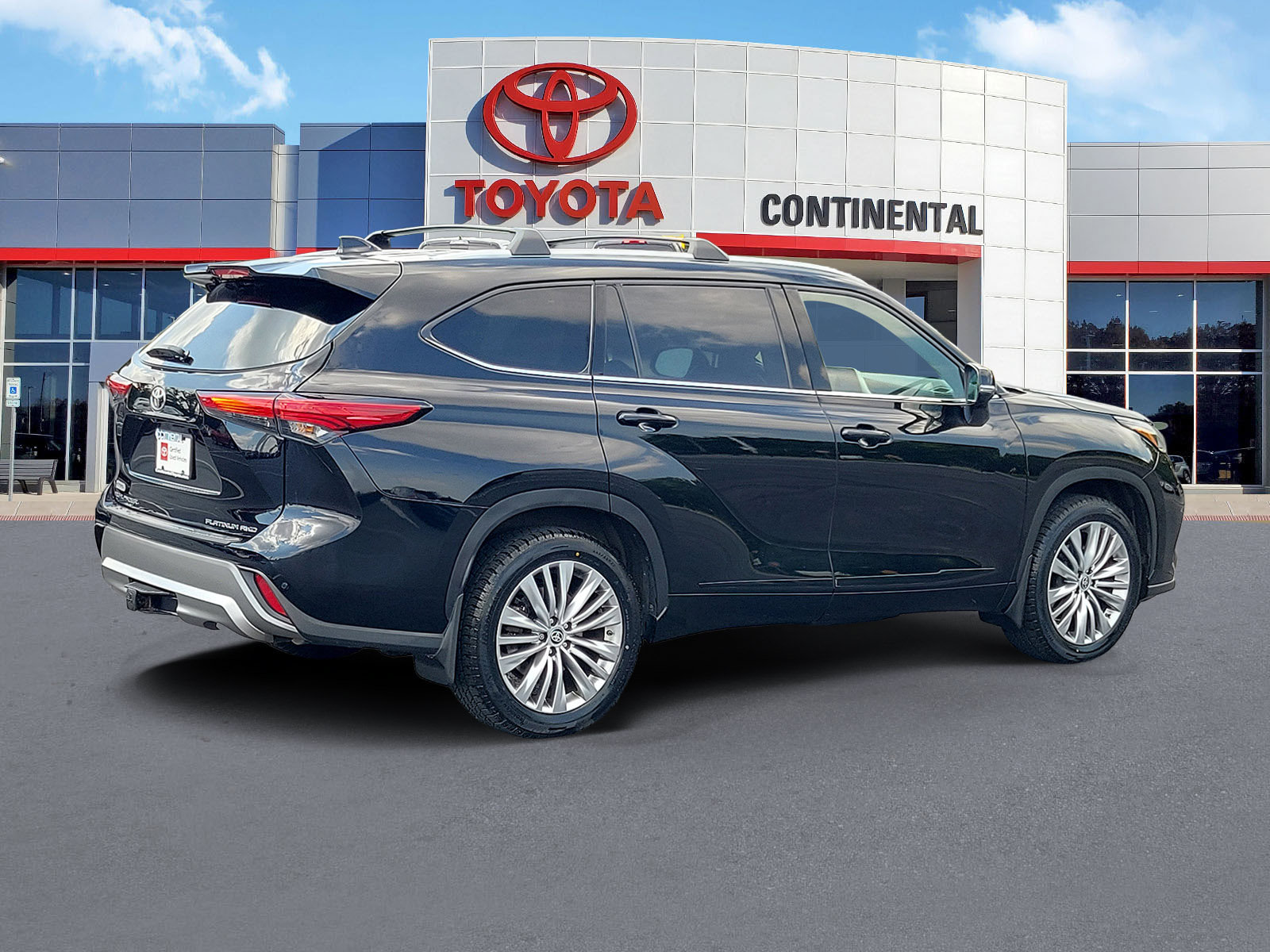 Used 2023 Toyota Highlander Platinum AWD/4WD image 5