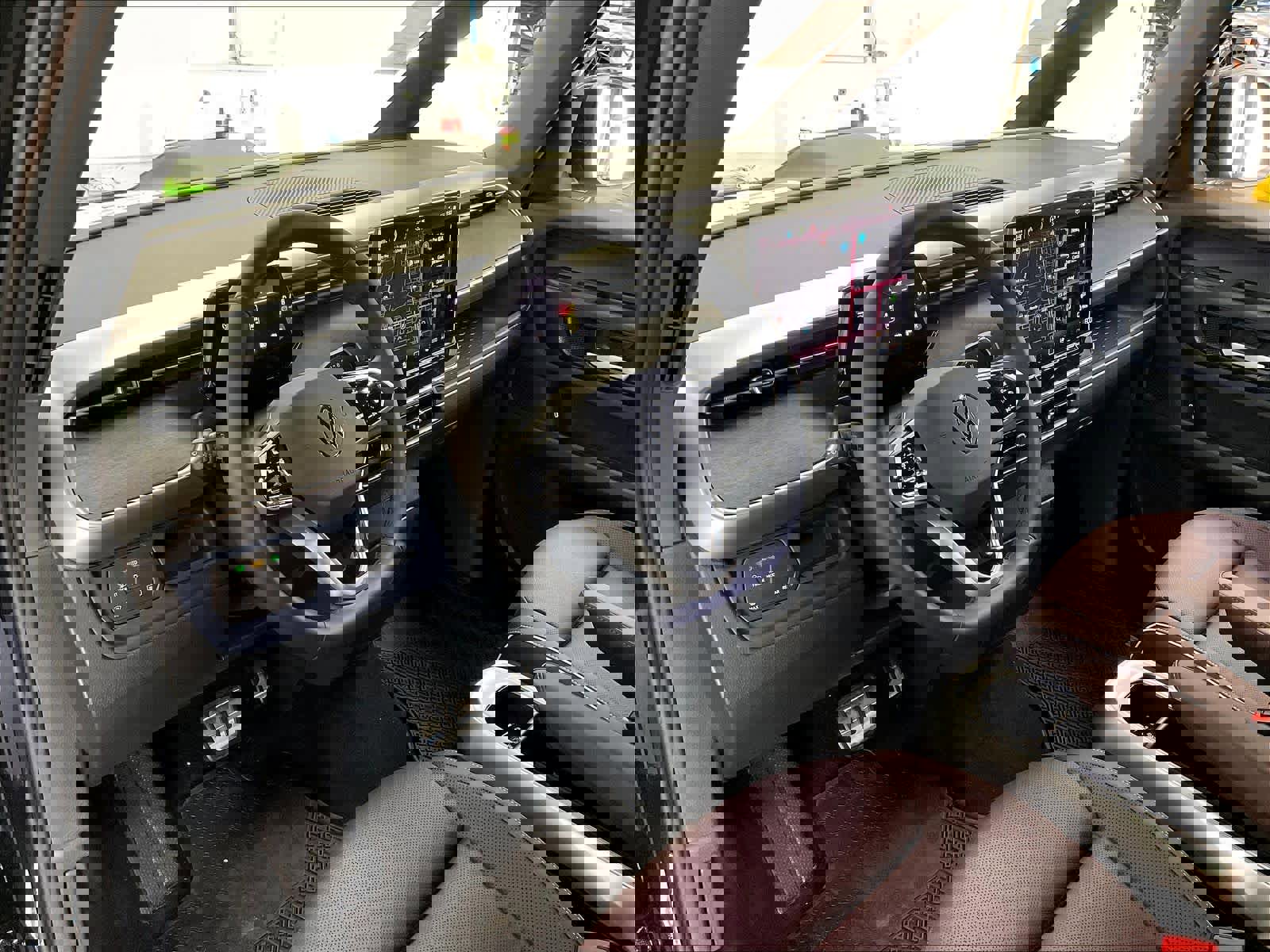 New 2025 Volkswagen ID. Buzz Pro S image 8