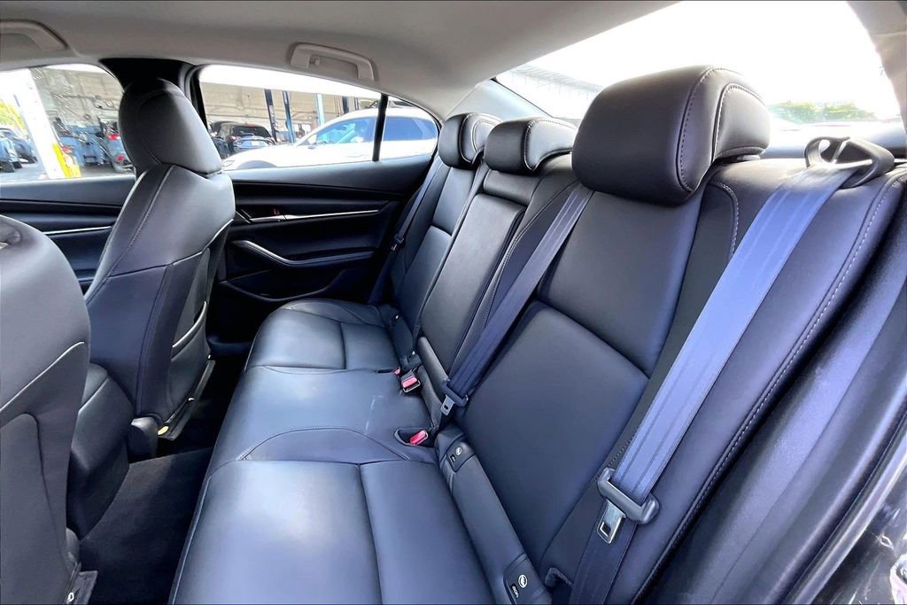 Used 2020 MAZDA MAZDA3 Sedan w/ Select Package FWD image 15