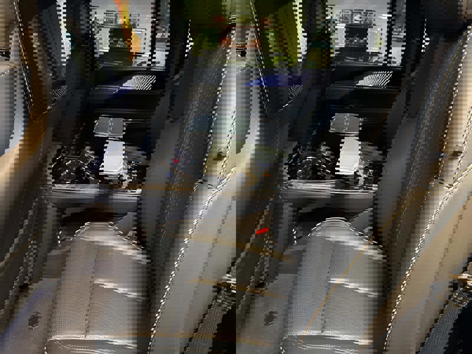 New 2025 Cadillac Escalade IQ Luxury 2 image 25