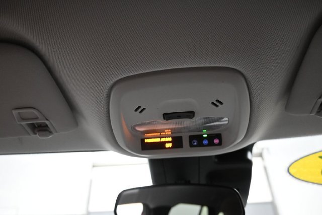 Used 2025 Chevrolet Trax LT FWD image 12