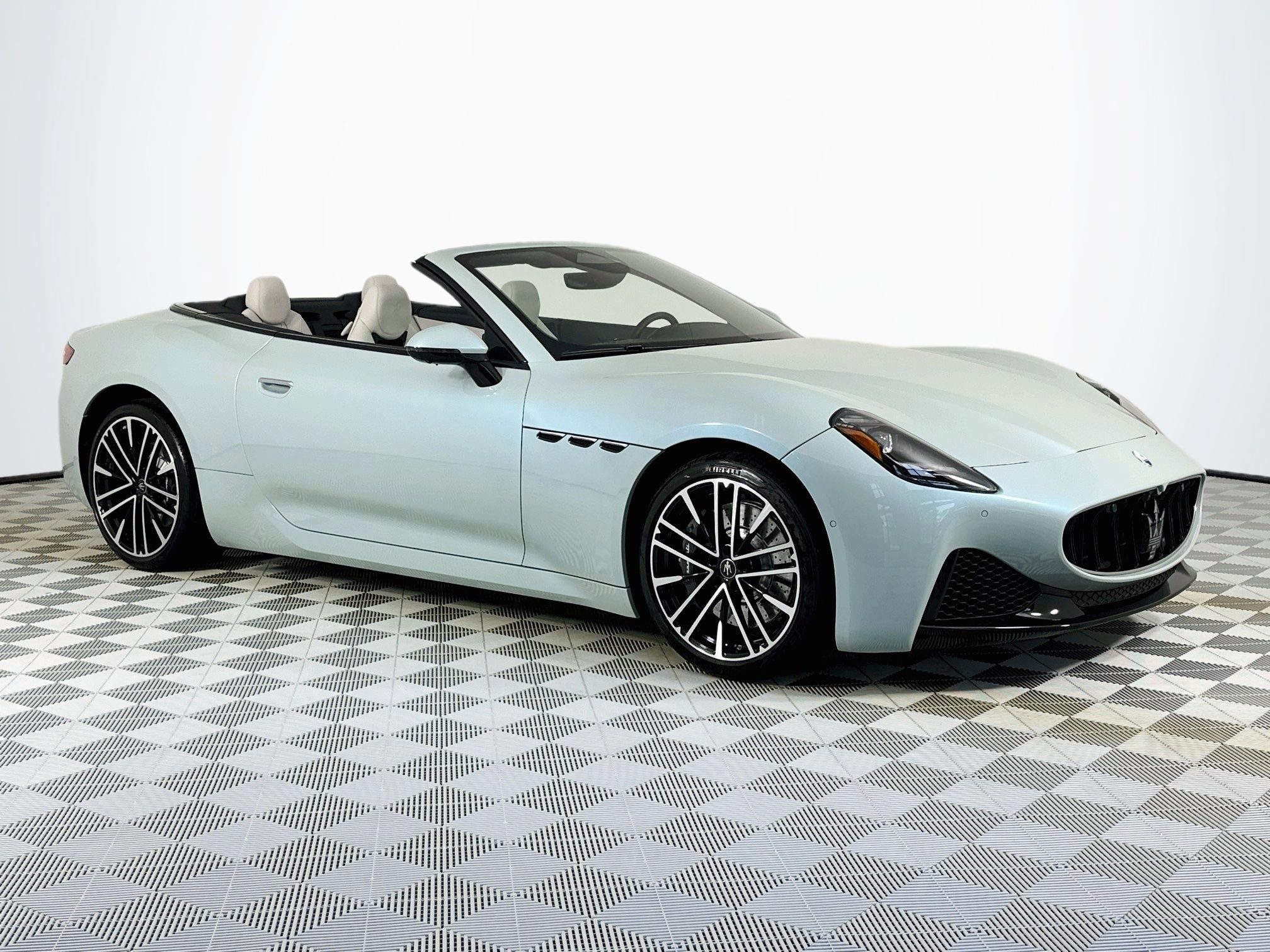 New 2026 Maserati GranCabrio Modena AWD/4WD image 3