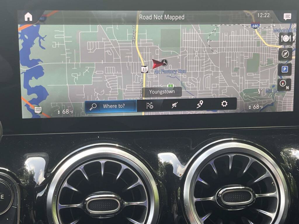 Used 2023 Mercedes-Benz GLA 250 4MATIC image 24