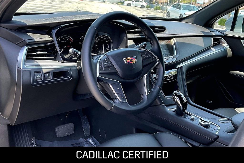 Used 2024 Cadillac XT5 Luxury w/ LPO, Floor Liner Package AWD/4WD image 16