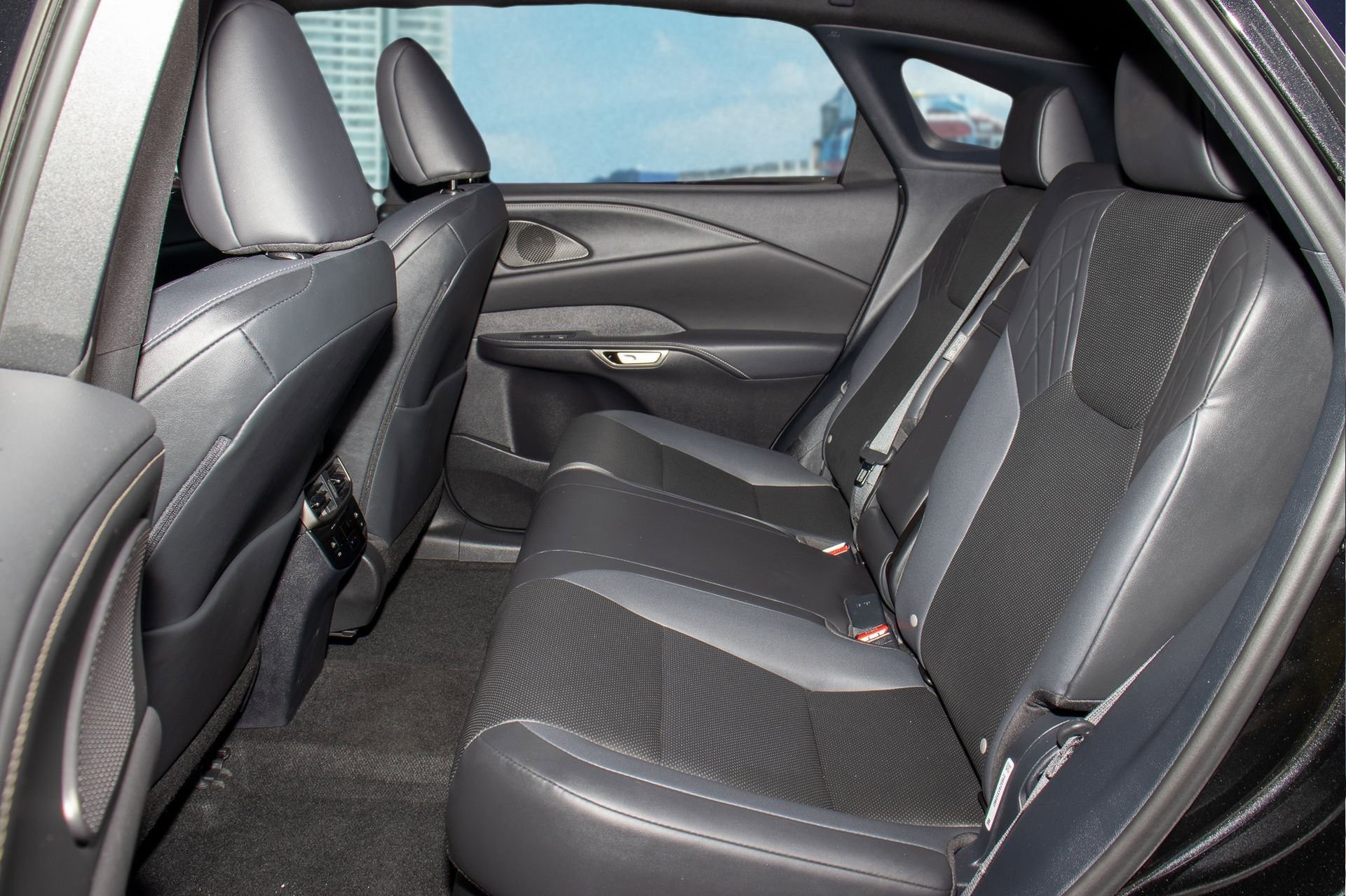 Used 2024 Lexus RX 350 FWD w/ Technology Package image 17