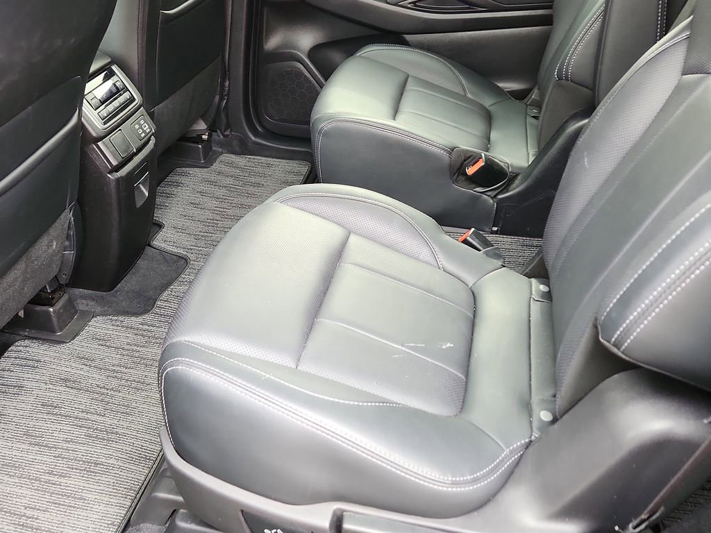 Used 2023 Subaru Ascent Limited image 9