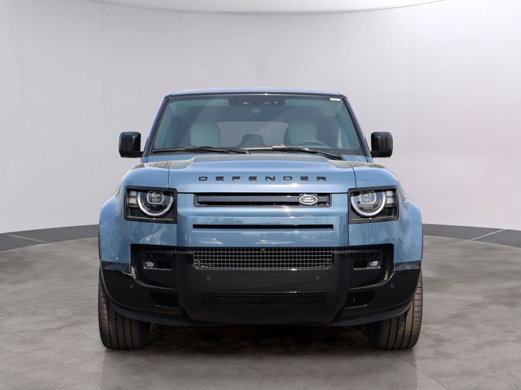 New 2026 Land Rover Defender 110 X-Dynamic SE image 2