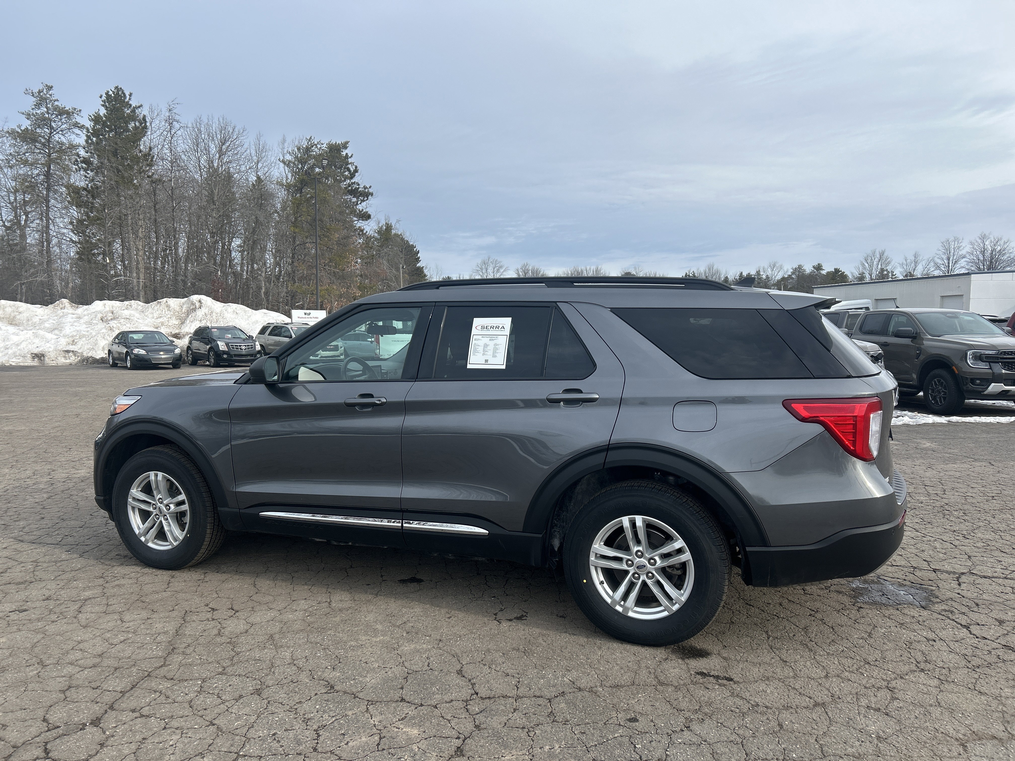 Certified 2022 Ford Explorer XLT w/ Equipment Group 202A image 6