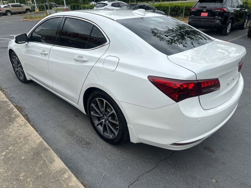 Used 2017 Acura TLX V6 SH-AWD w/ Advance Package image 4