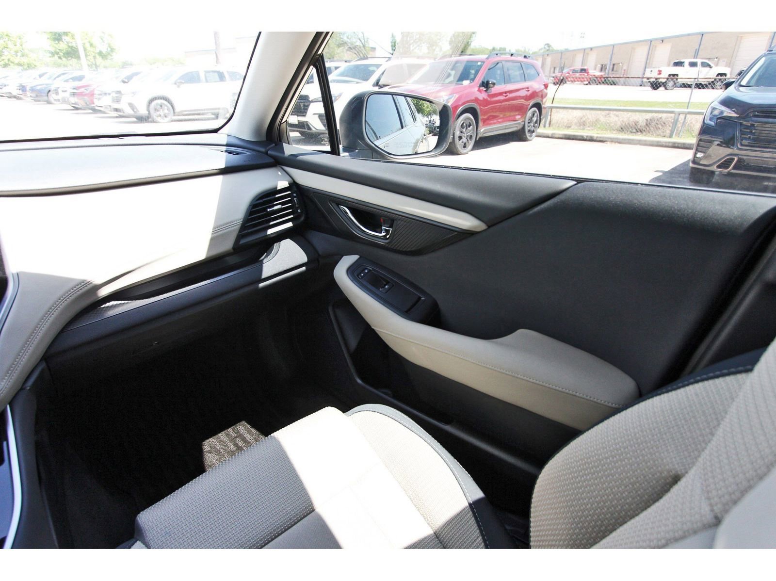 Certified 2025 Subaru Outback Premium image 10