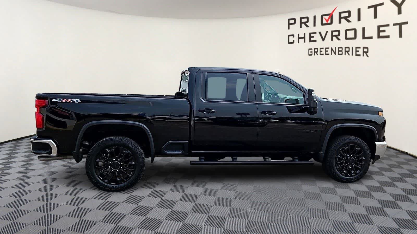 Used 2024 Chevrolet Silverado 2500 LT w/ All Star Edition AWD/4WD image 9
