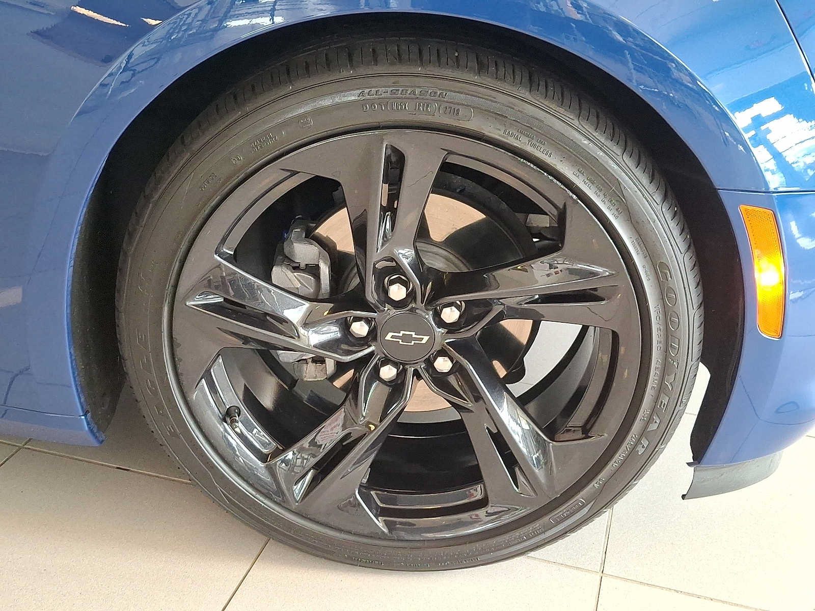 Used 2020 Chevrolet Camaro LT RWD image 8