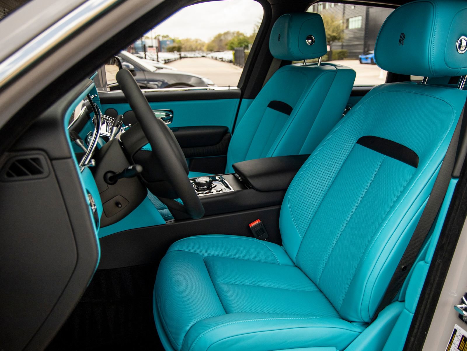 New 2026 Rolls-Royce Cullinan image 28