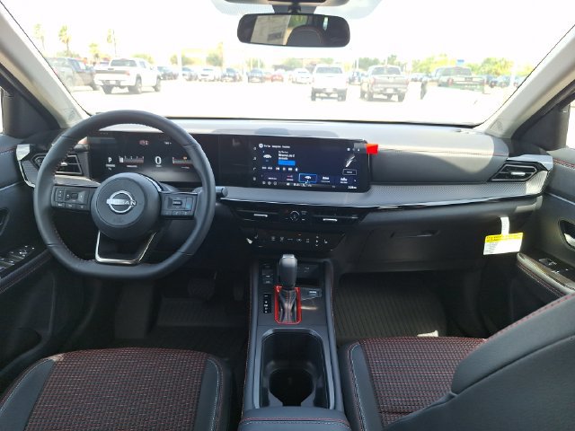 New 2026 Nissan Kicks SR w/ SR Premium Package FWD image 12