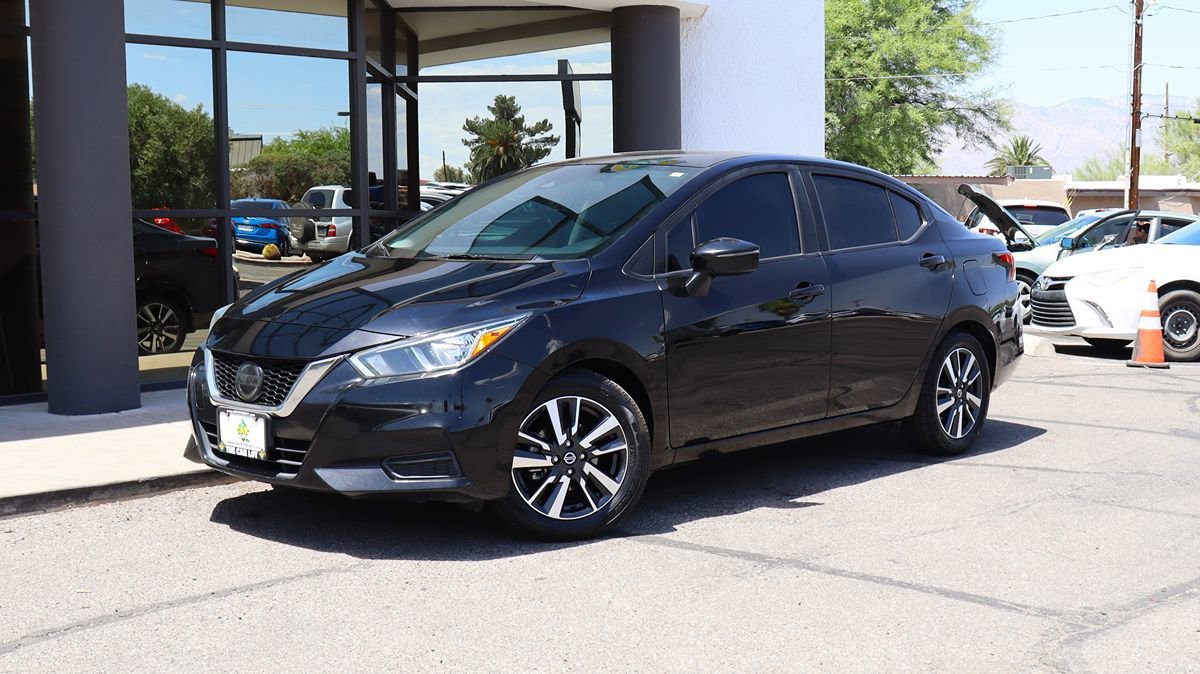 Used 2021 Nissan Versa SV FWD image 2